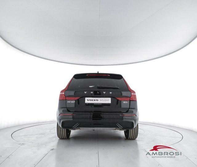 VOLVO XC60 2.0 b5 Plus Dark awd auto