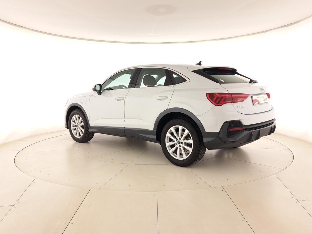 Audi Q3 sportback 45 1.4 tfsi e business plus s-tronic