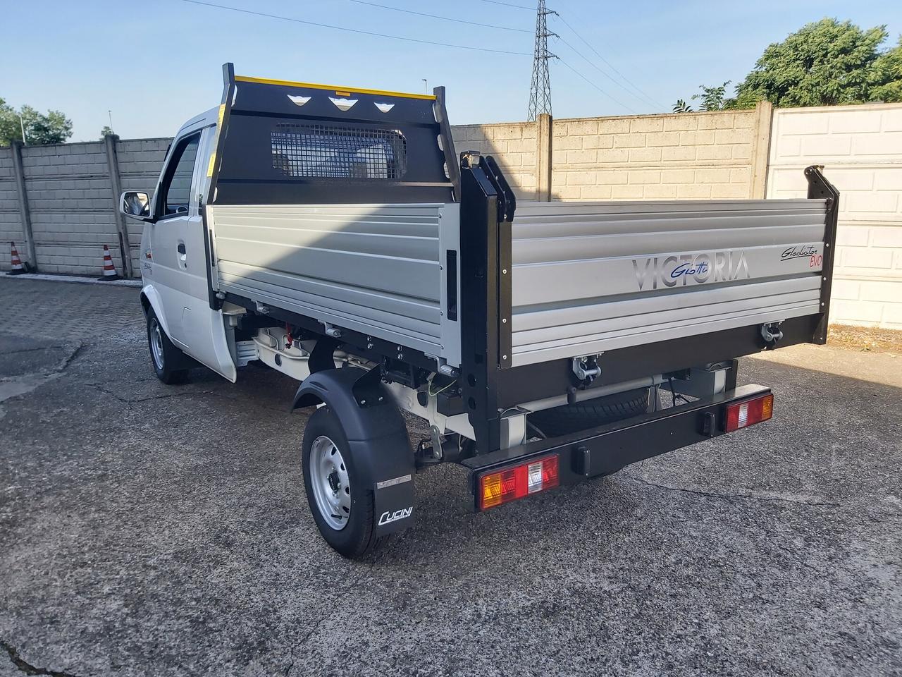Giotti Victoria Gladiator Evo 1.2 GPL Cassonato Ribaltabile Trilaterale