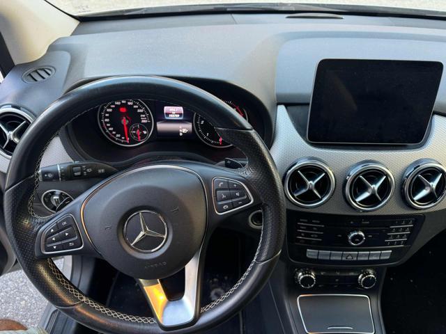 MERCEDES-BENZ B 200 d Automatic Sport