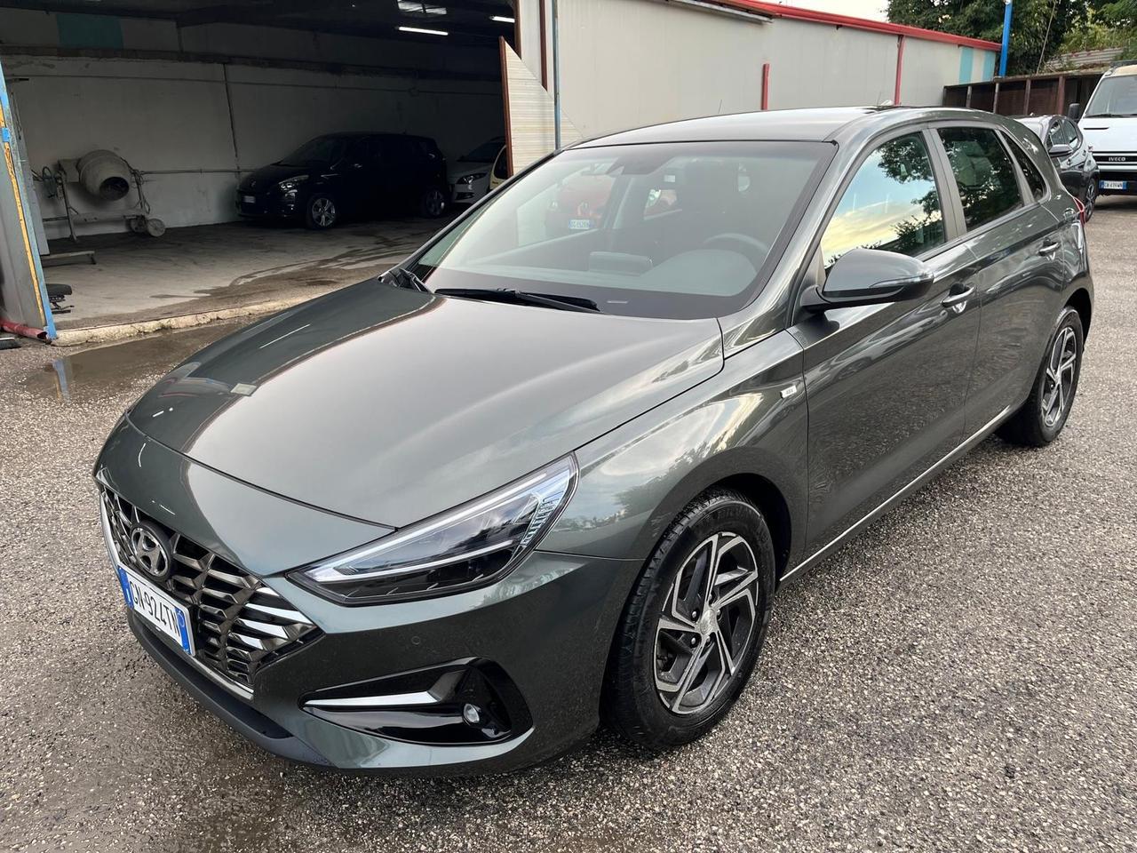 Hyundai i30-5p-1.0 hybrid- full-04/2023