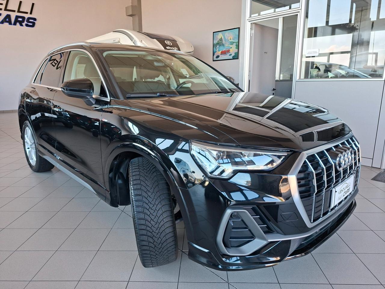 Audi Q3 40 TFSI quattro S tronic line edition TETTO