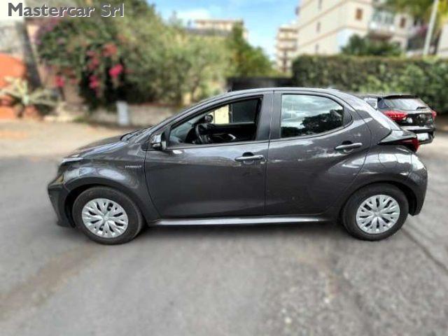 TOYOTA Yaris Yaris 1.5h Active Navi - Neopatentati Ok - GE354SX