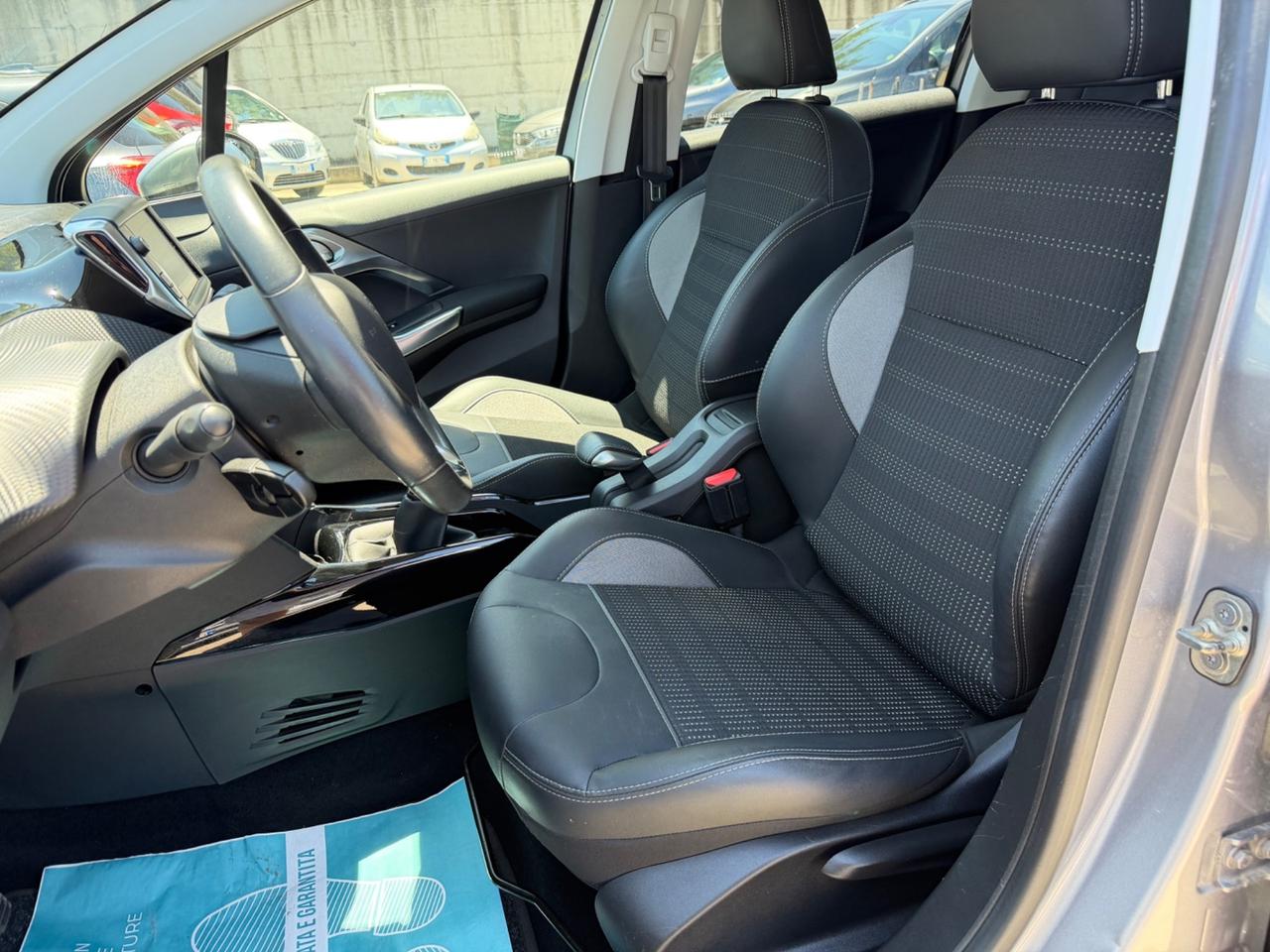 Peugeot 2008 BlueHDi 100 S&S Black Matt/48.000KM