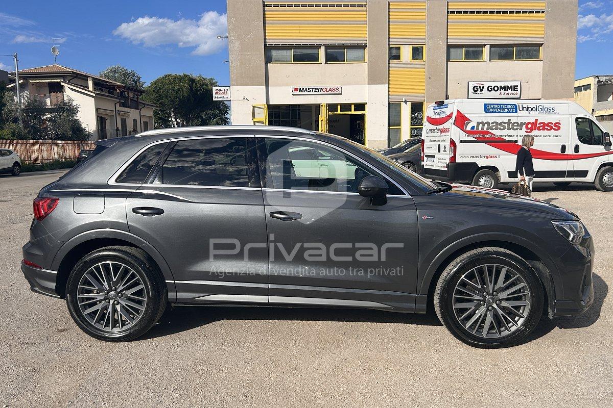 AUDI Q3 35 TDI quattro S line edition