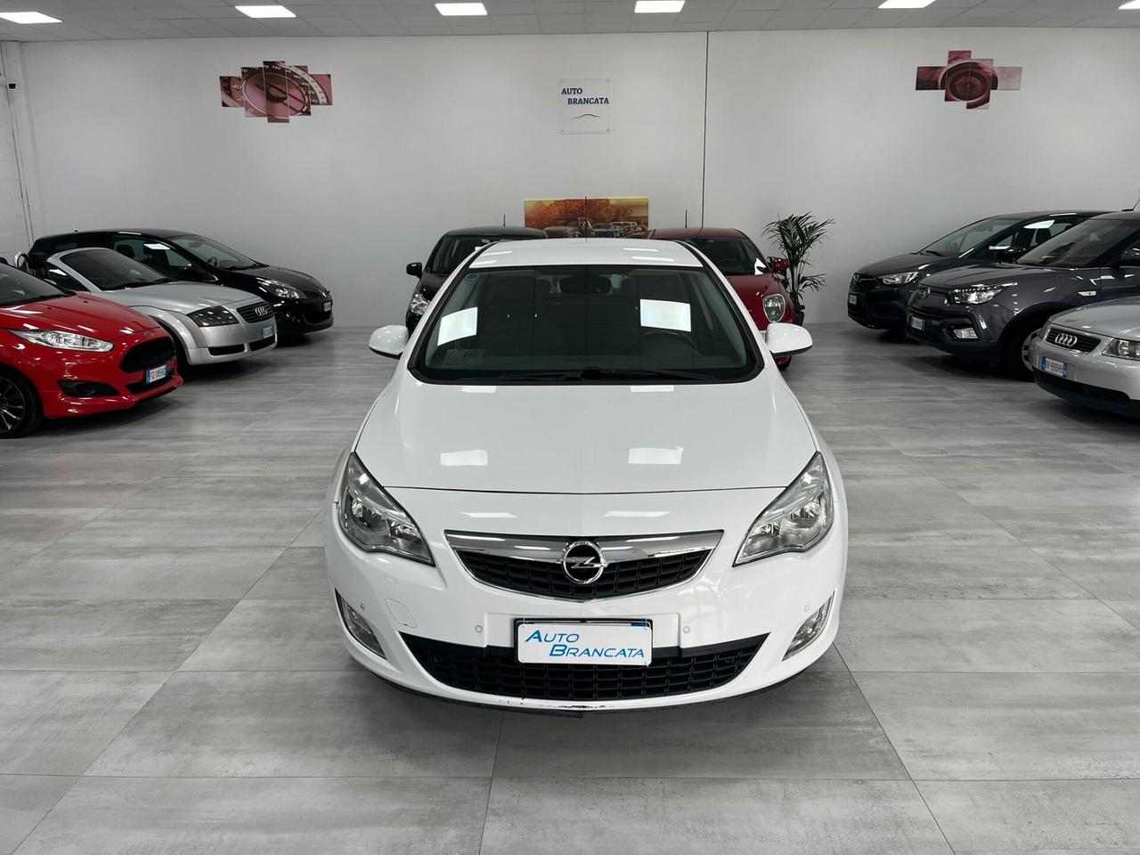 Opel Astra 5p 1.4 100cv