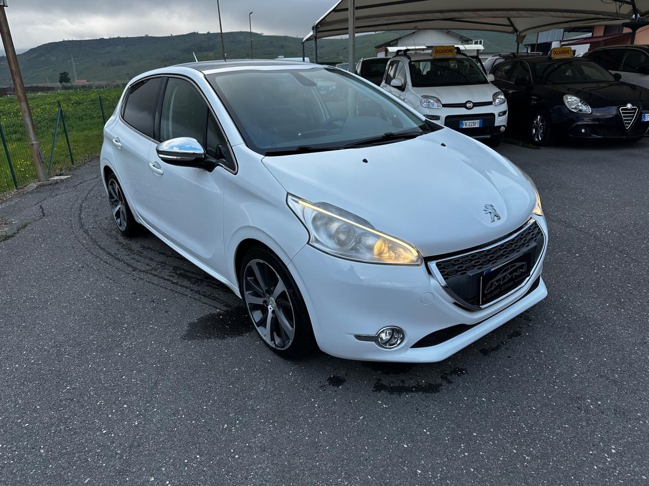 Peugeot 208 1.6 e-HDi 115 CV Stop&Start 5 porte Allure