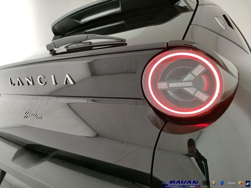 Lancia Ypsilon 1.2 Hybrid e-DCT