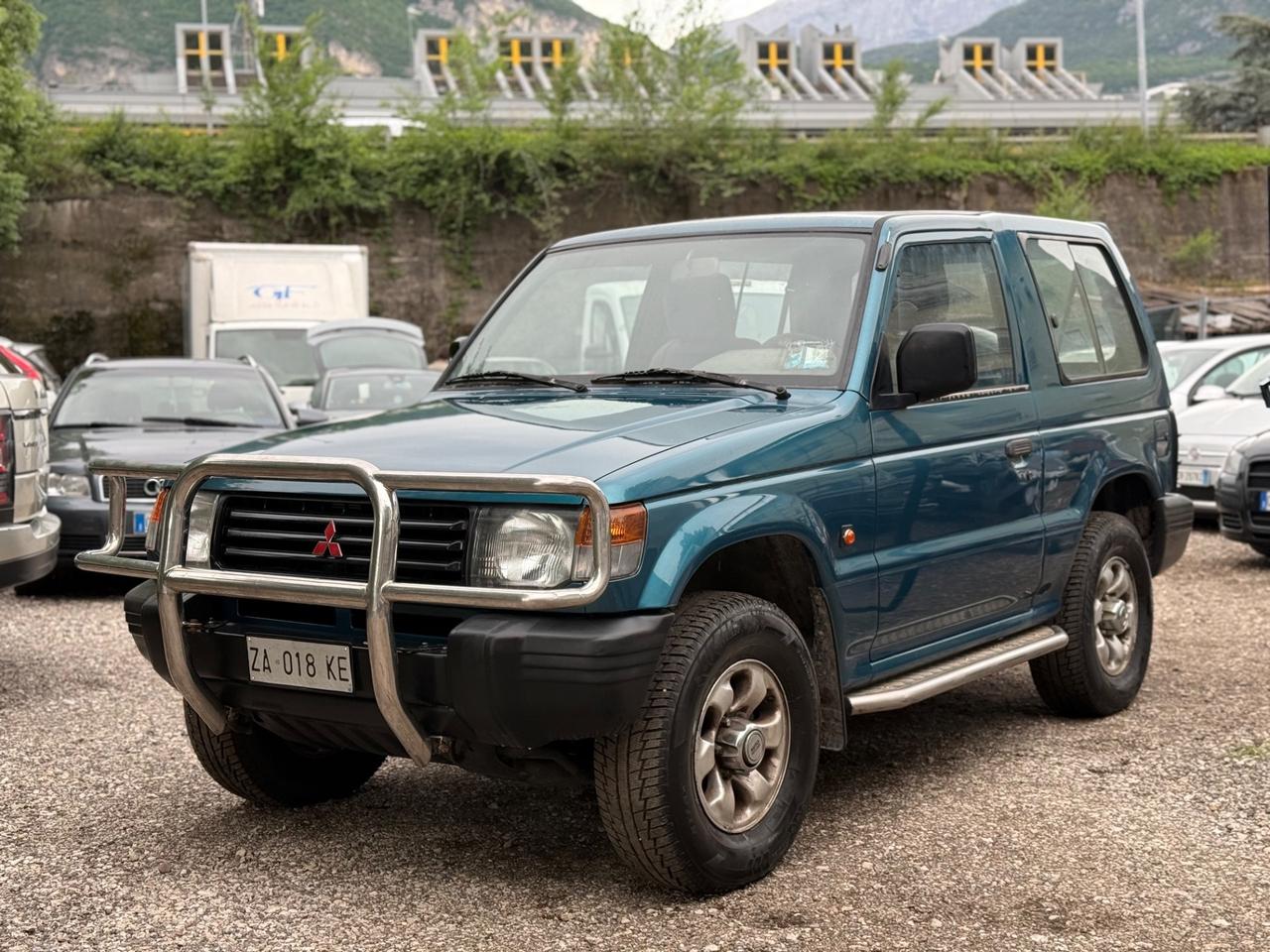 Mitsubishi Pajero GLS 2.5. PER COMMERCIANTI/OPERATORI DEL SETTORE