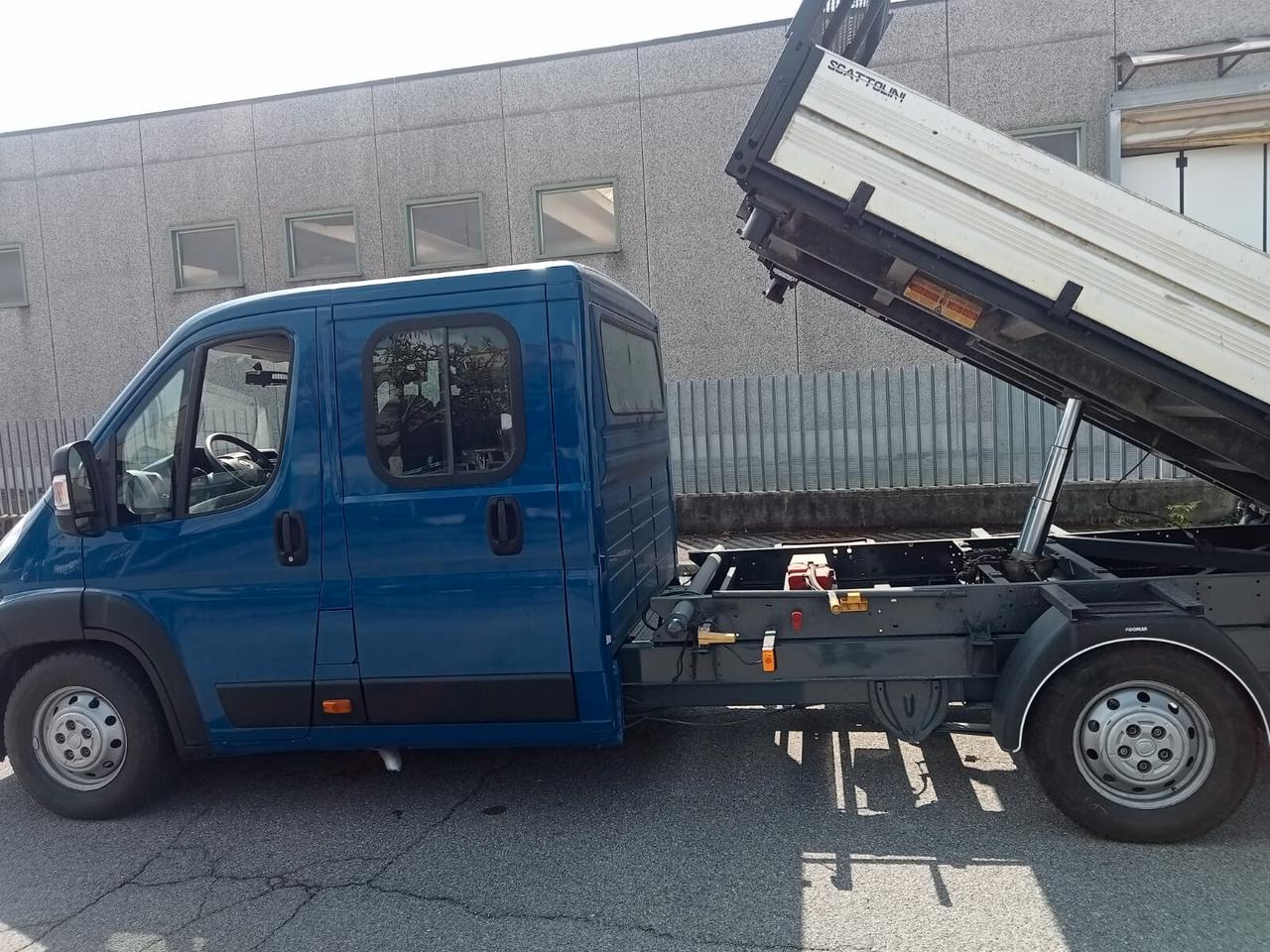 AUTOCARRO FIAT DUCATO CON CASSONE RIBALTABILE TRILATERALE CON CABINA ALLUNGATA