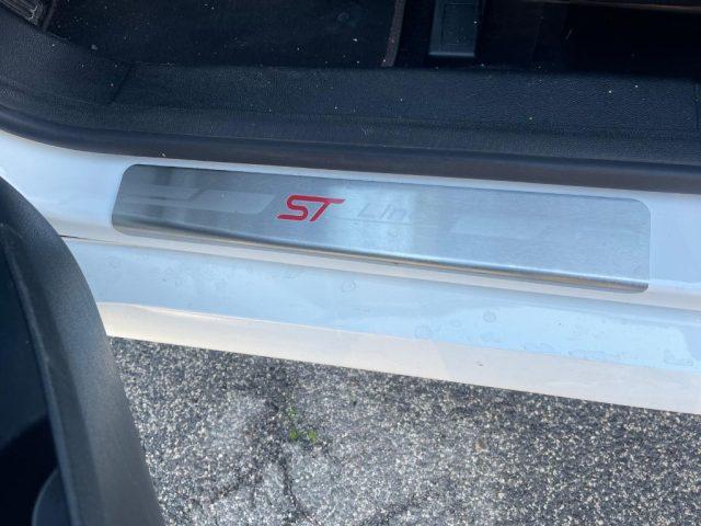 FORD EcoSport 1.0 EcoBoost 125 CV Start&Stop aut. ST-Line Black