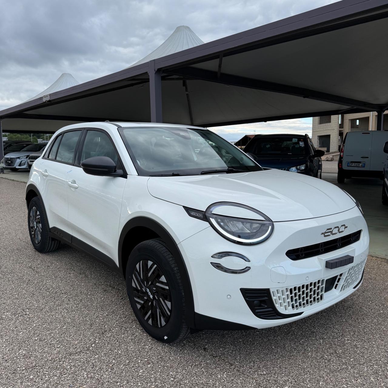 Fiat 600 Hybrid 110 CV DCT MHEV Business