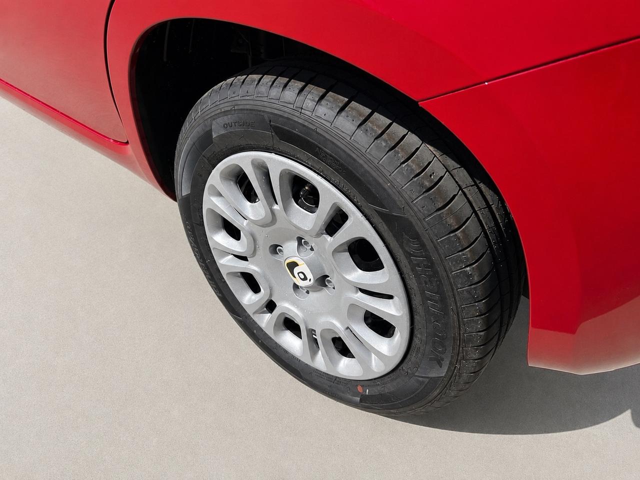 Fiat Panda 1.0 FireFly S&S Hybrid Pandina Icon RED