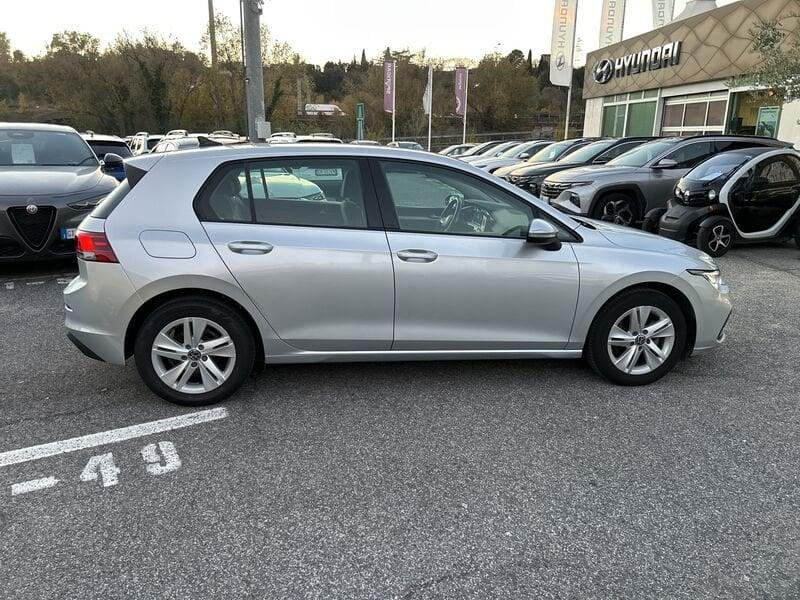 Volkswagen Golf VIII 2020 1.0 tsi evo Life 110cv