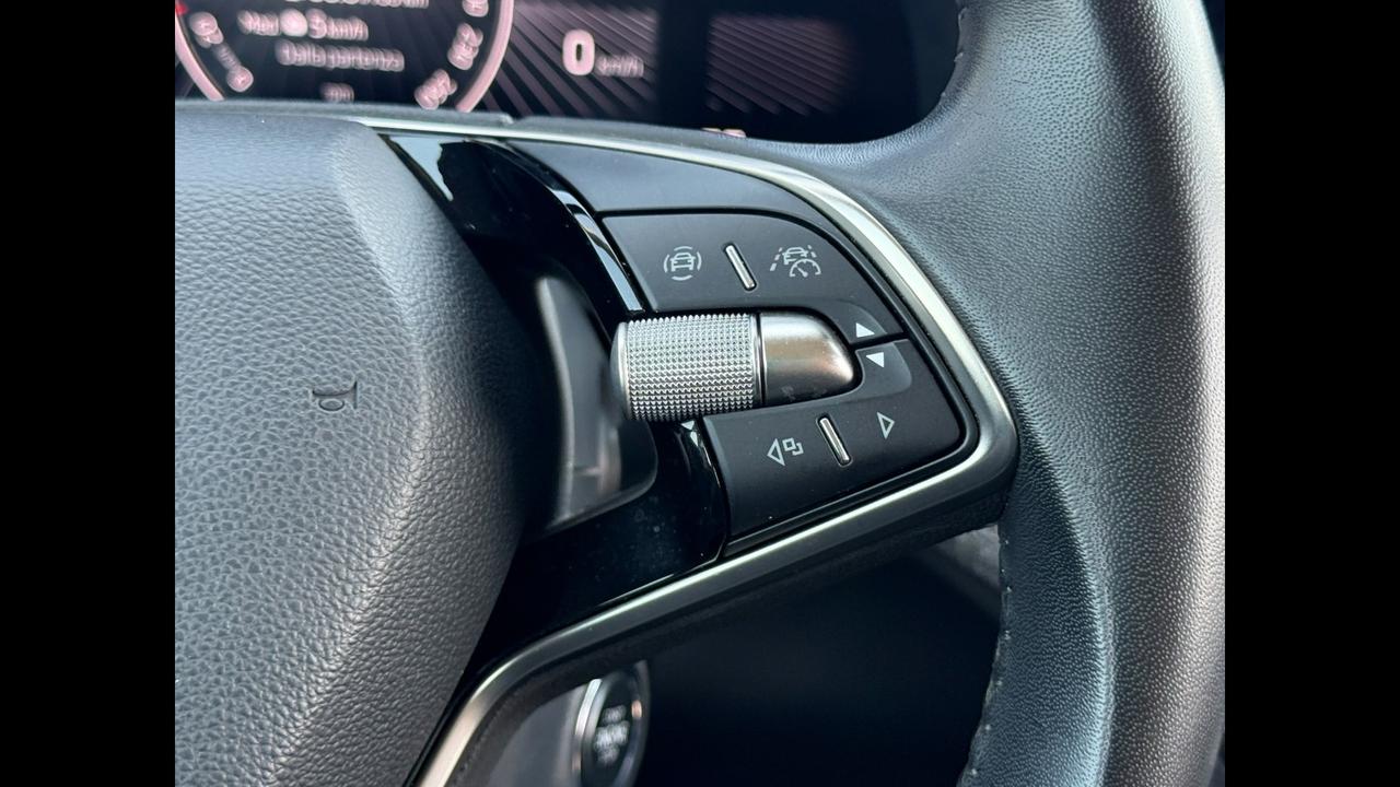 SKODA Kamiq 2019 - Kamiq 1.0 tsi Ambition 95cv