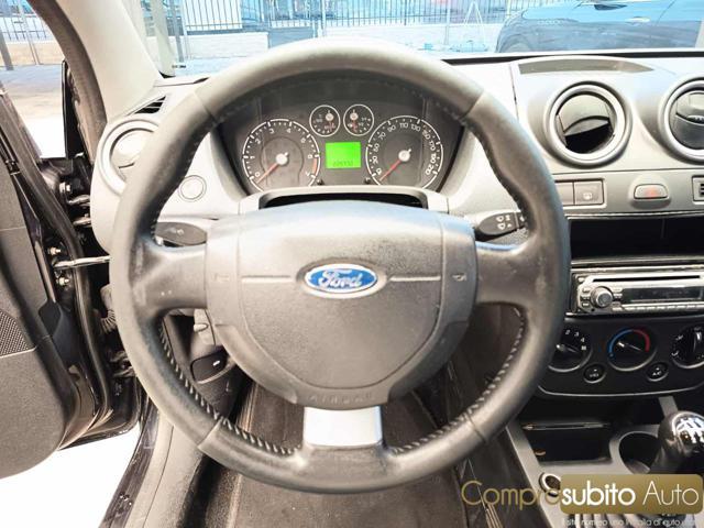 FORD Fiesta 1.2 16V 3p. Titanium