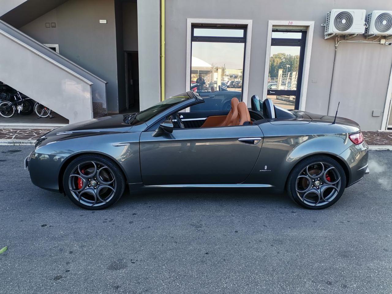 Alfa Romeo Spider 1750 TBi