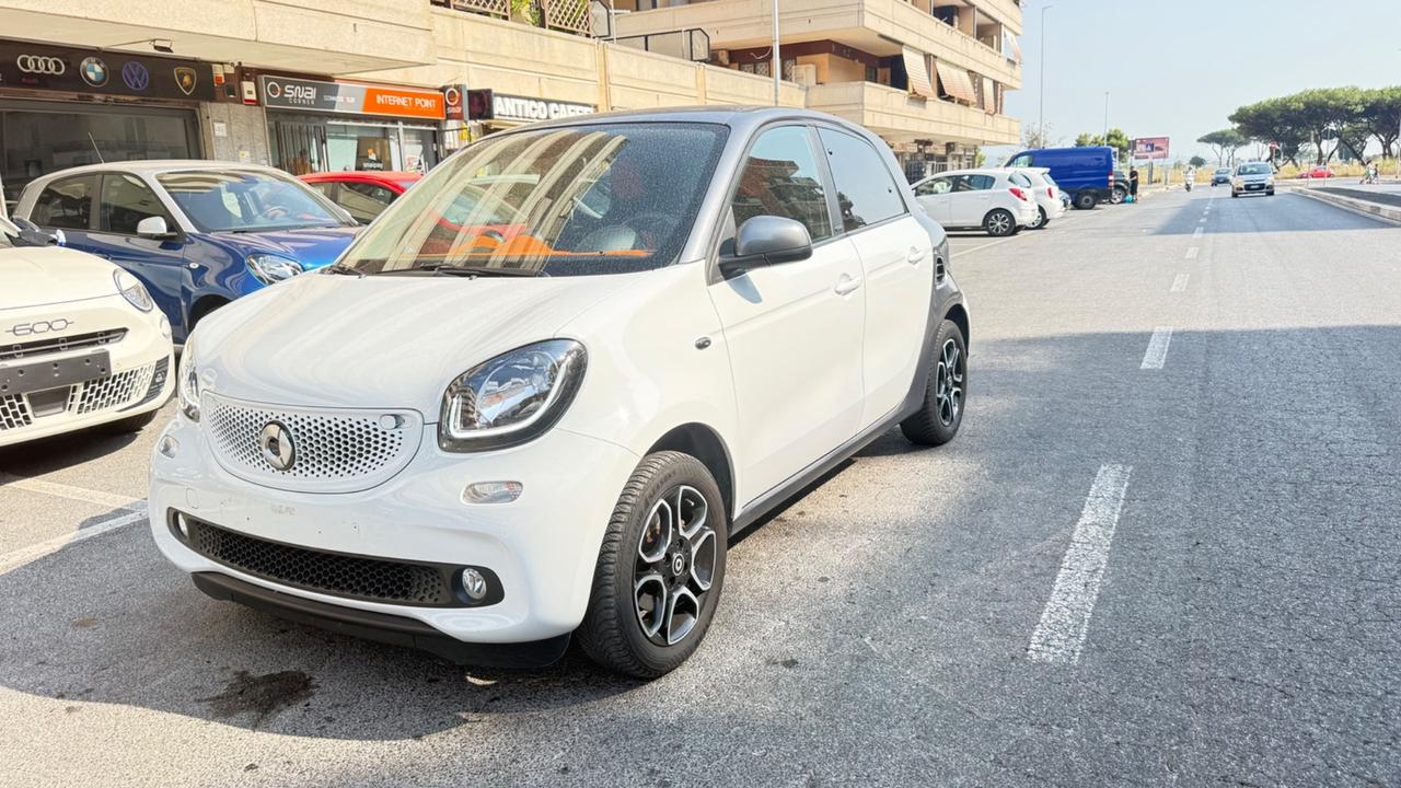 Smart ForFour 90 0.9 Turbo Passion LED NAVI CAR PLAY PDC CERCHI 15 BLUETOOTH