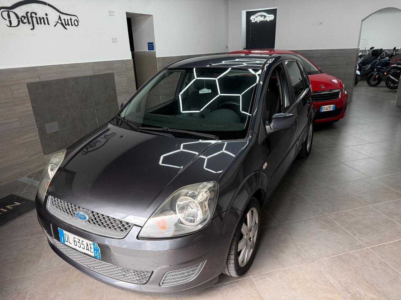 Ford Fiesta 1.2 16V 5p. Ghia