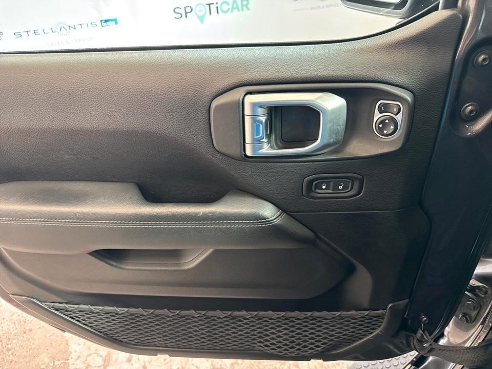 Jeep Wrangler 2.0T Sahara Auto 4WD