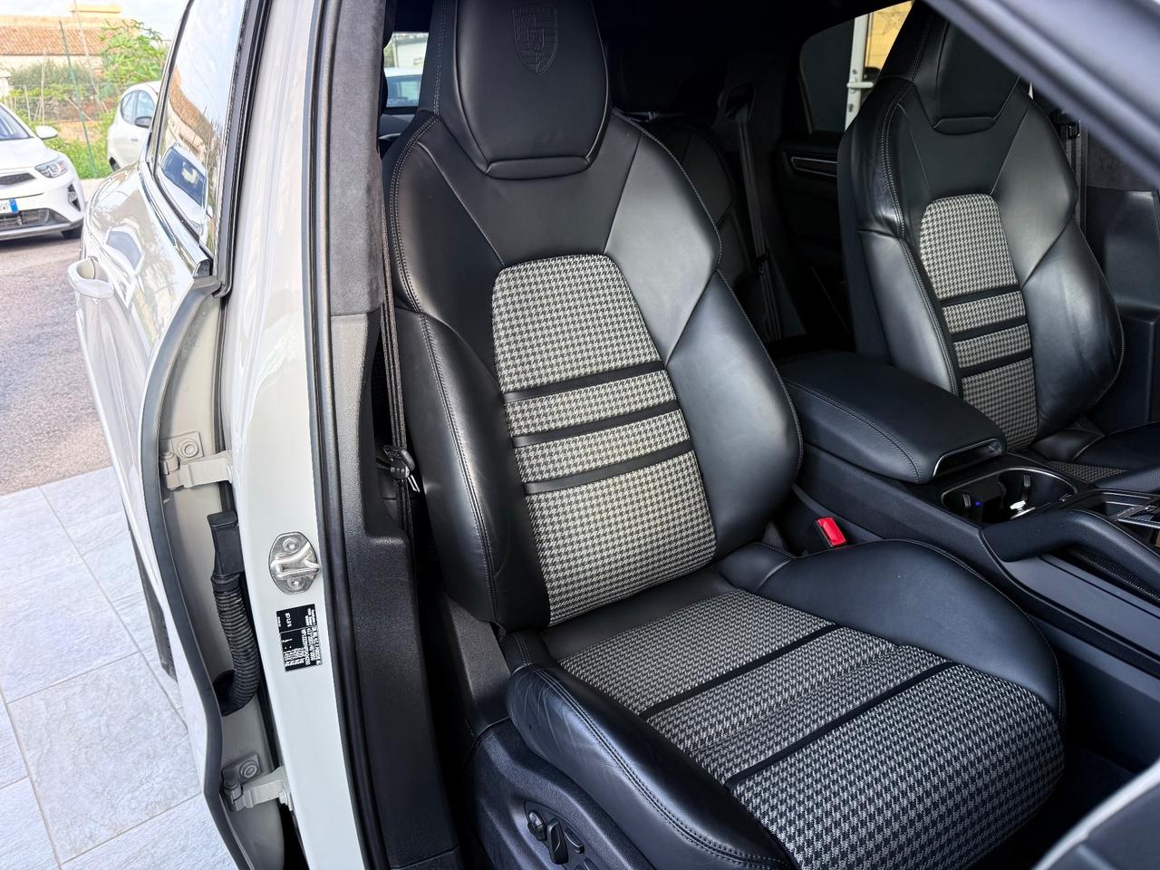 Porsche Cayenne Coupé 3.0 V6