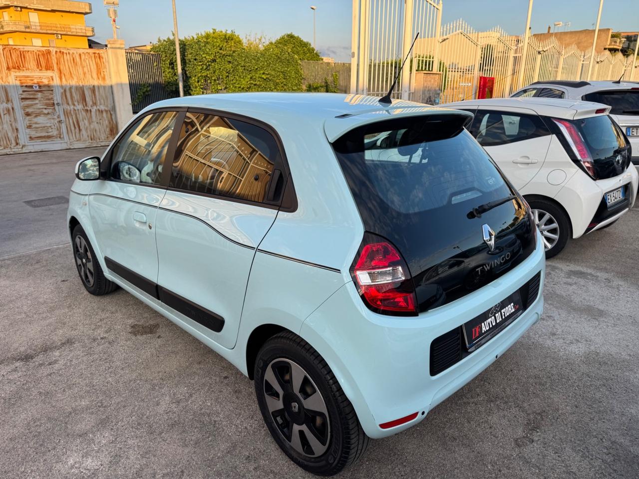 Renault Twingo 1.0 SCe 69CV Lovely NAVI RETROCAMERA