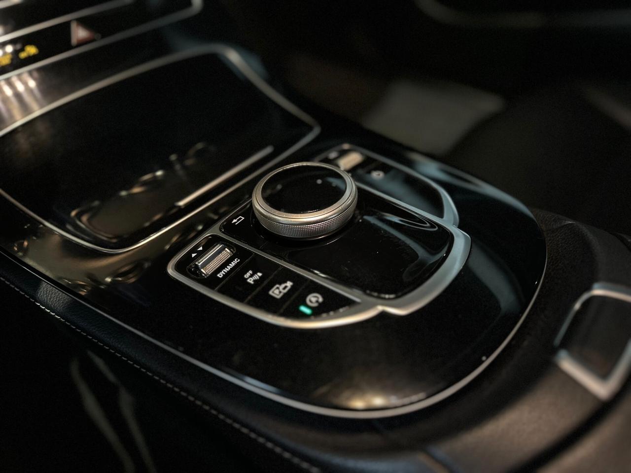 Mercedes-benz E 220 d Auto Premium Plus