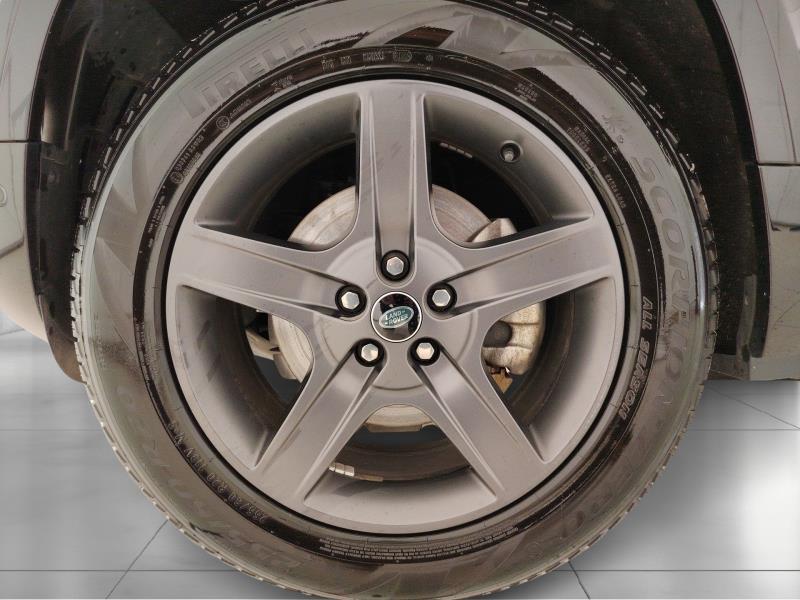 Land Rover Defender 110 3.0 I6 MHEV X-Dynamic SE AWD Auto