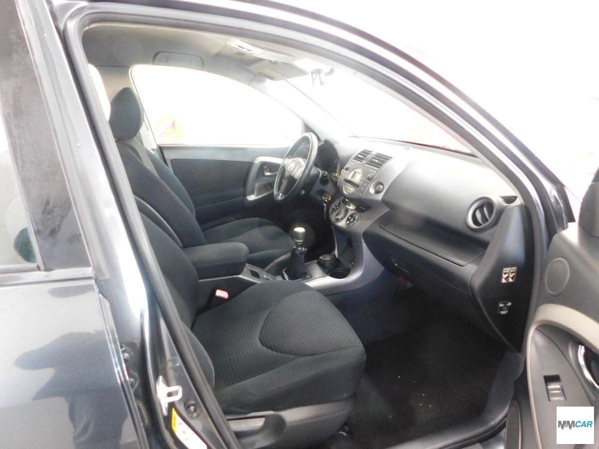 TOYOTA - RAV4 - 2.2 D-4D 177CV Luxury