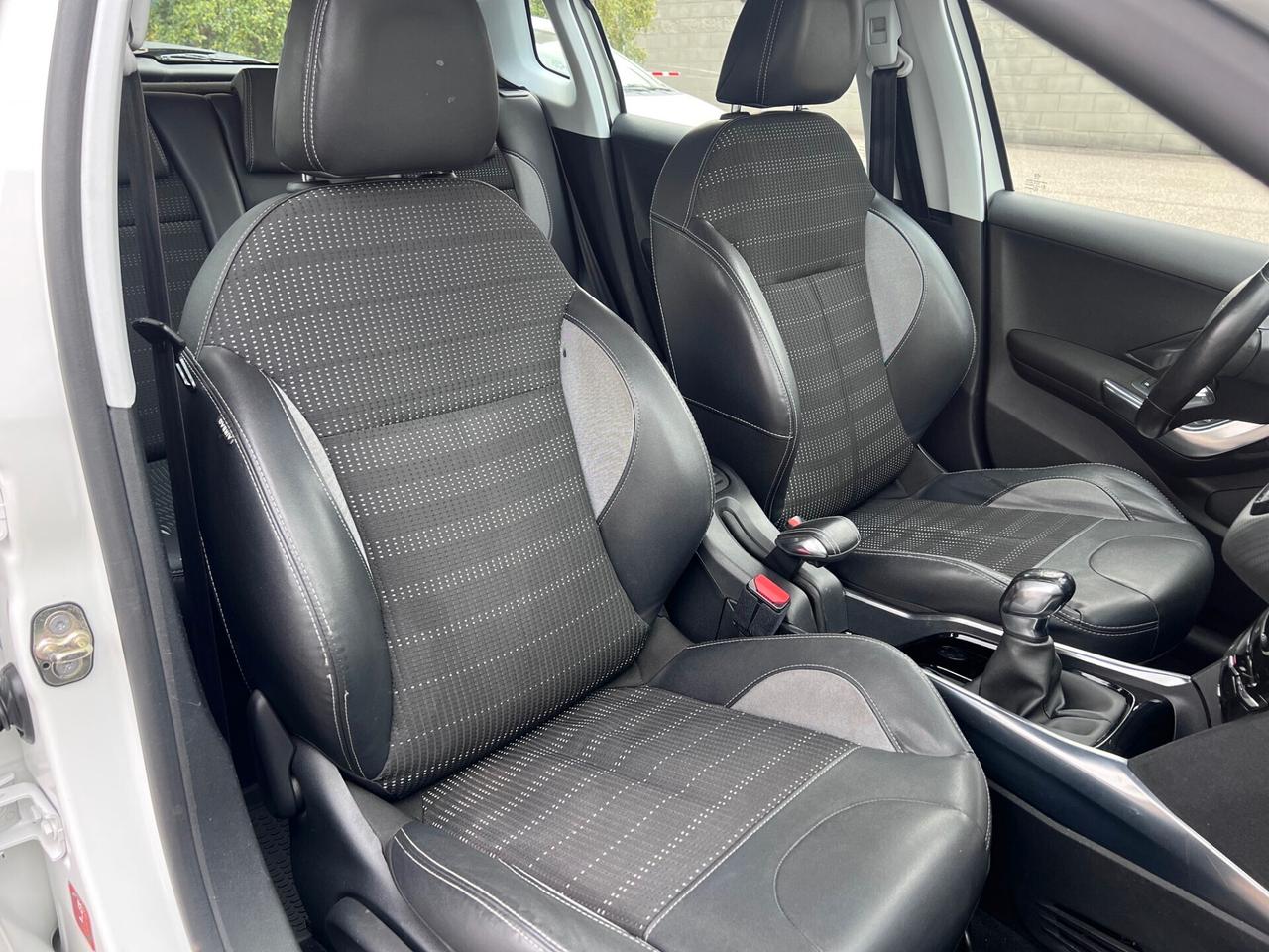 Peugeot 2008 1.6 e-hdi 92cv 8v Allure NAVI/PELLE/17; PERFETTA!