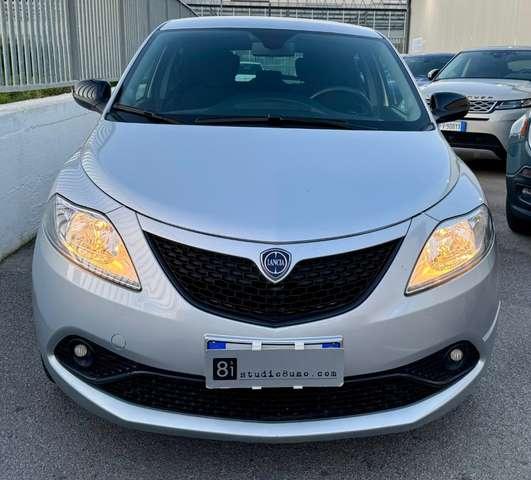 Lancia Ypsilon 1.0 FireFly 5 porte S&S Hybrid Ecochic Gold