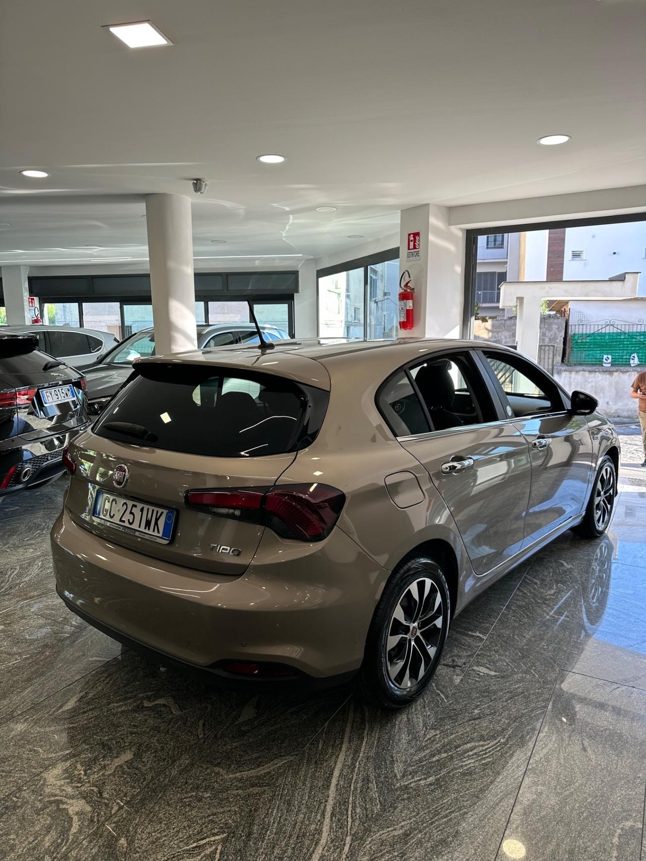 Fiat Tipo 1.6 Mjt S&S 5 porte Mirror