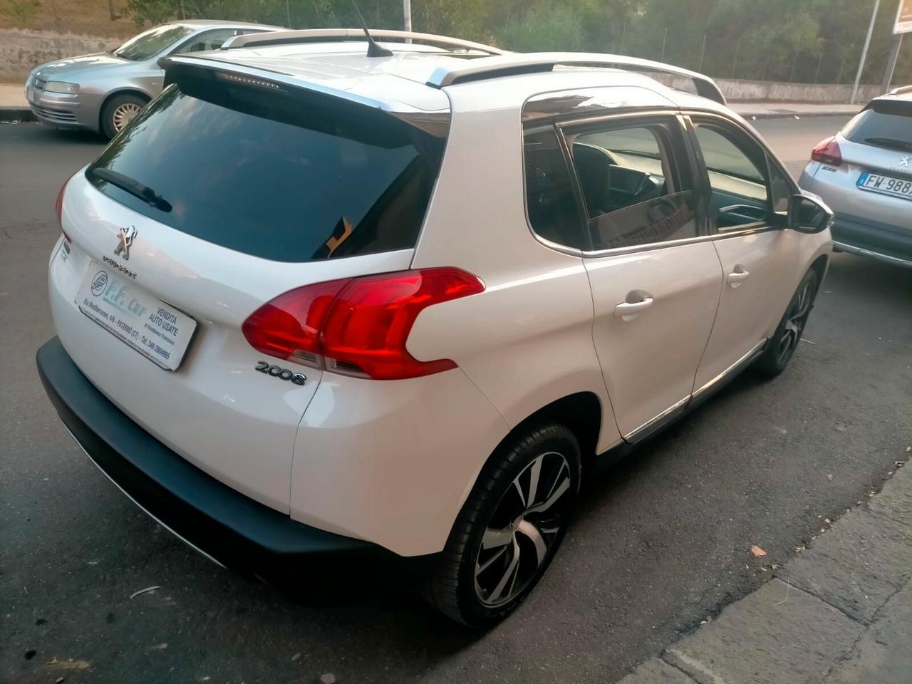 Peugeot 2008 BlueHDi 100 Allure