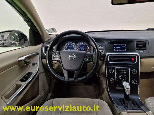 VOLVO V60 T3 Powershift Kinetic