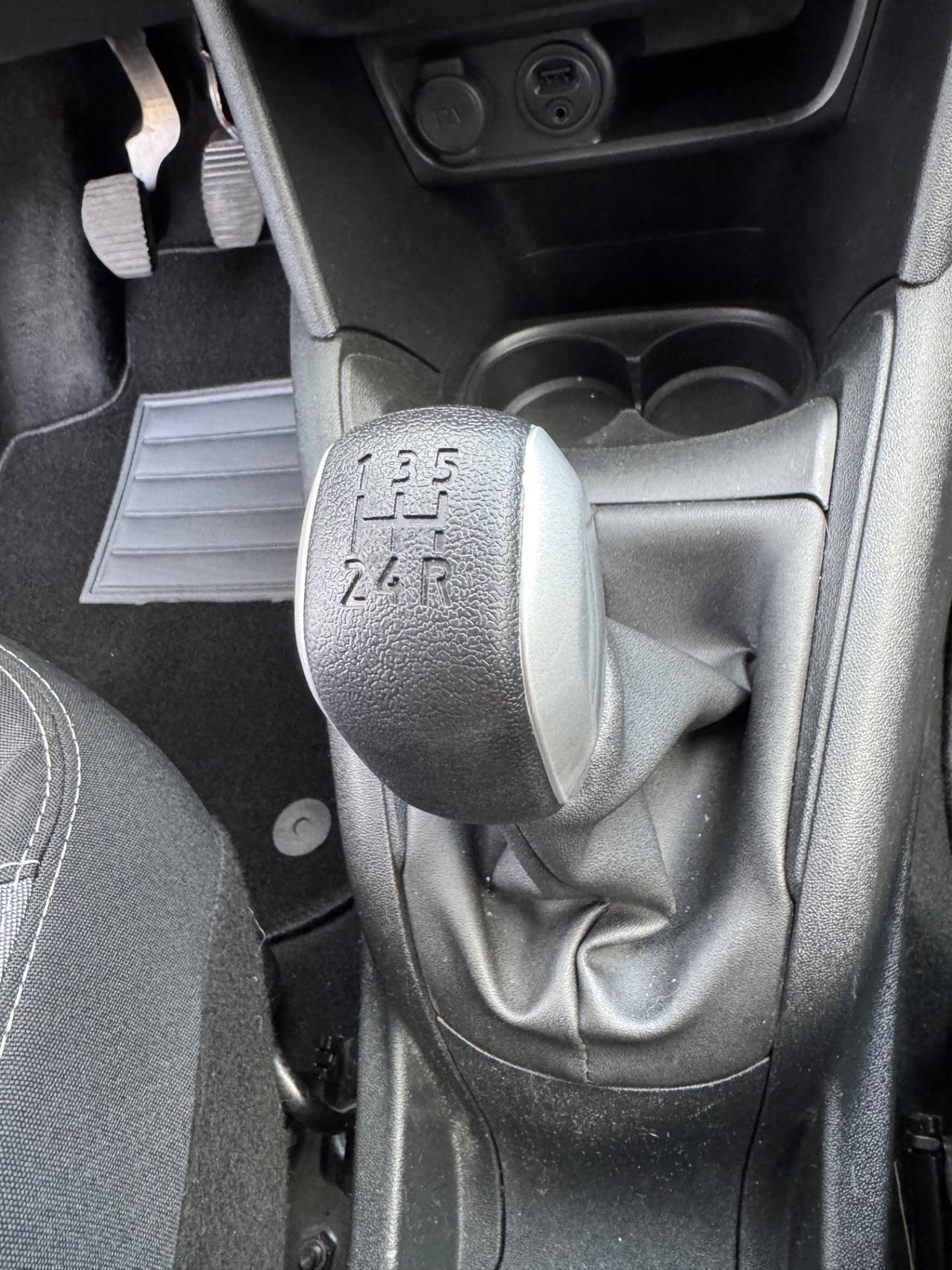 Peugeot 208 1.6 hdi SOLO 73.000 CHILOMETRI