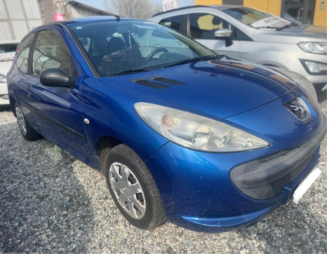 Peugeot 207 plus 1.4 8V 75CV 3p. adatto neopatentati