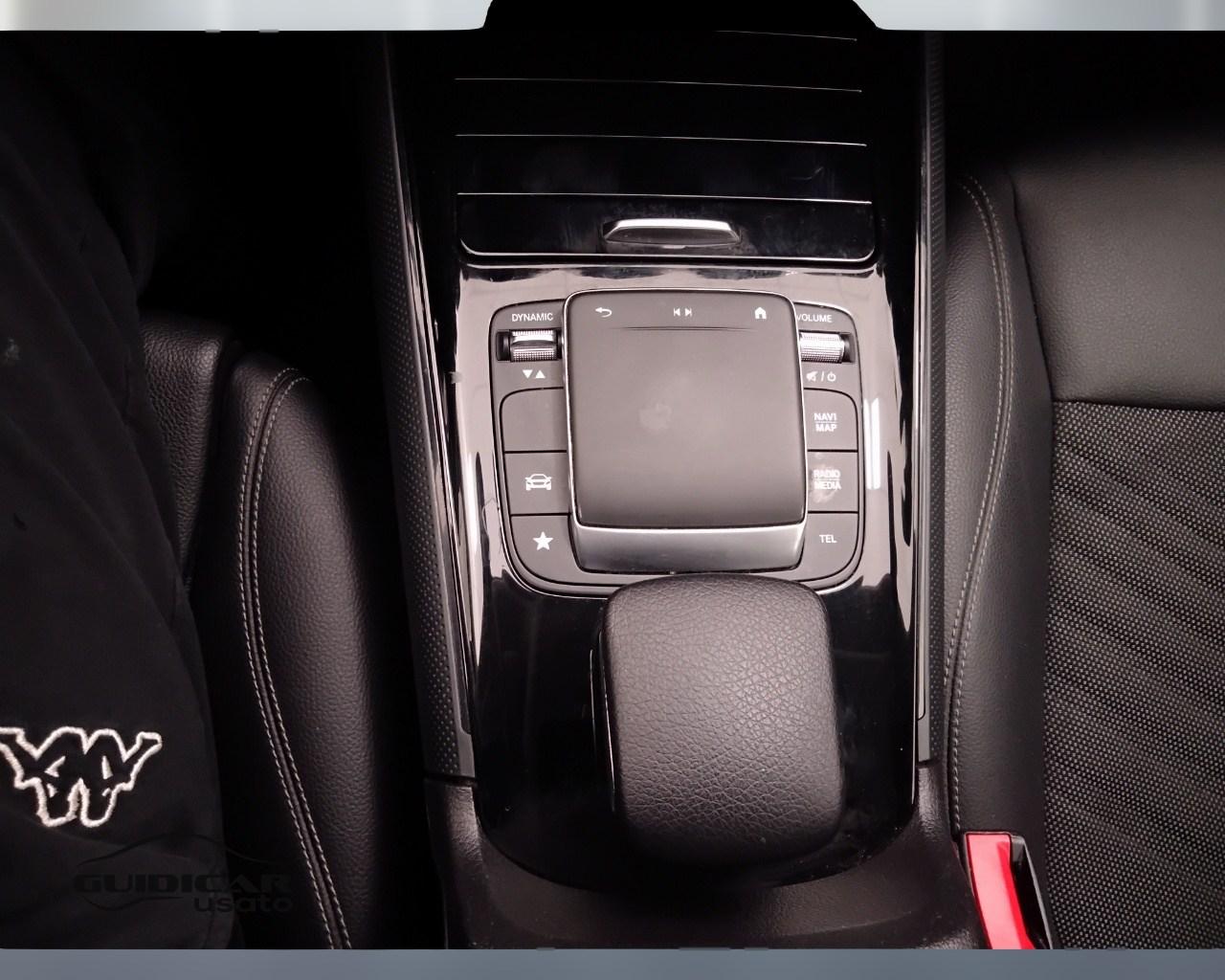 Mercedes-Benz Classe B - W247 2018 - B 180 d Sport auto