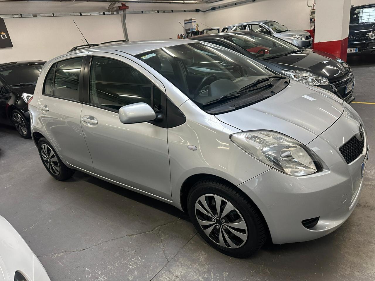 Toyota Yaris 1.0 5 porte