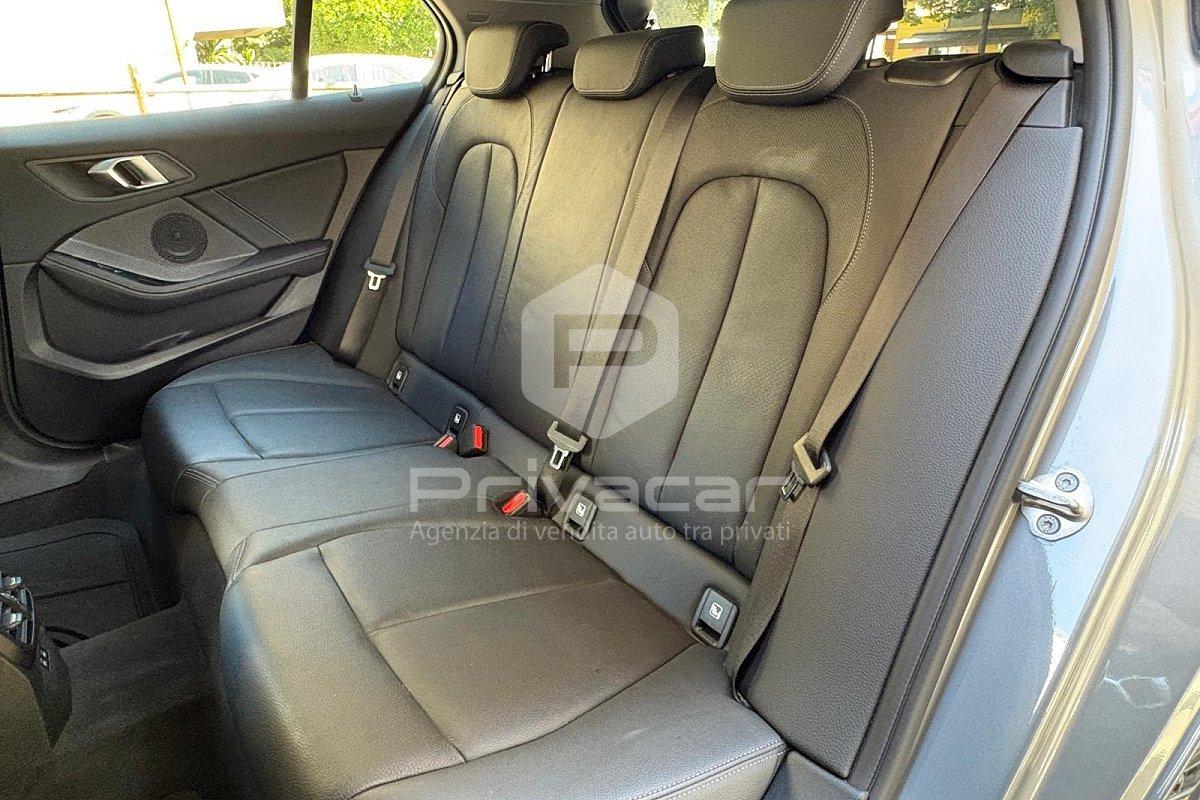 BMW 120i 5p. Business Advantage