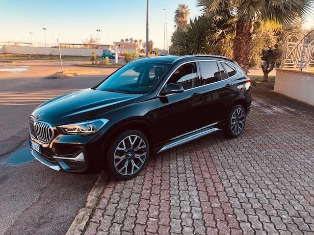 Bmw X1 sDrive18d xLine Navi , pelle totale , doppio tetto apribile , telecamera ecc