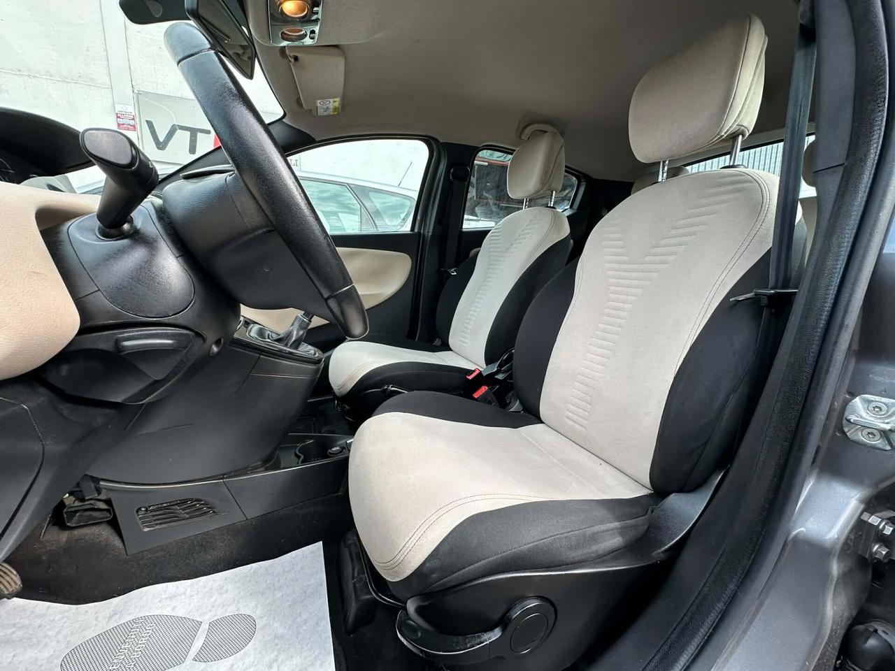 Lancia Ypsilon 1.3 MJT 16V 95 CV 5 porte S&S Gold