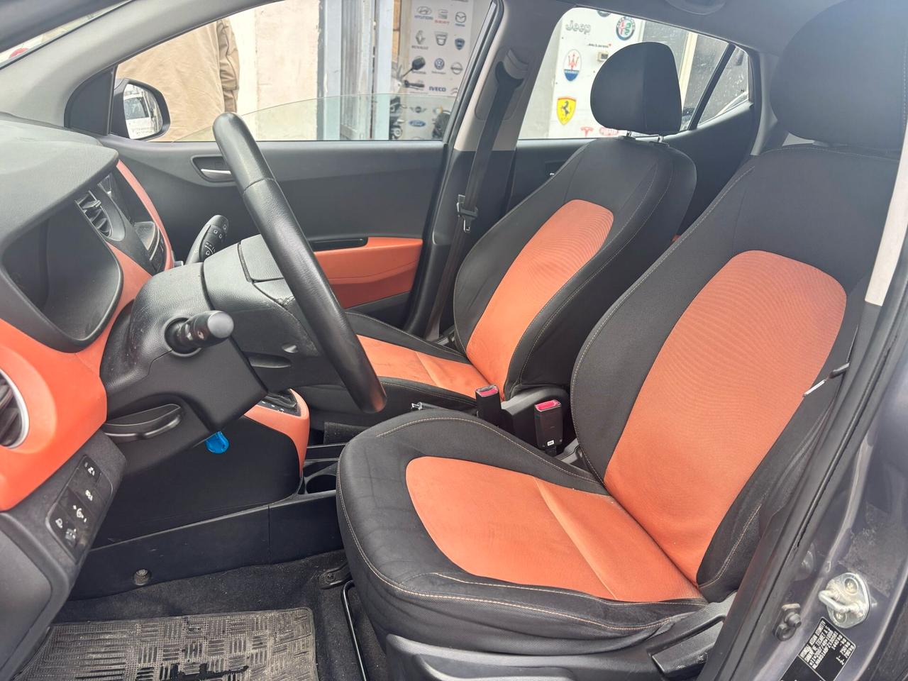 Hyundai i10 CAMBIO AUTOMATICO / GPL