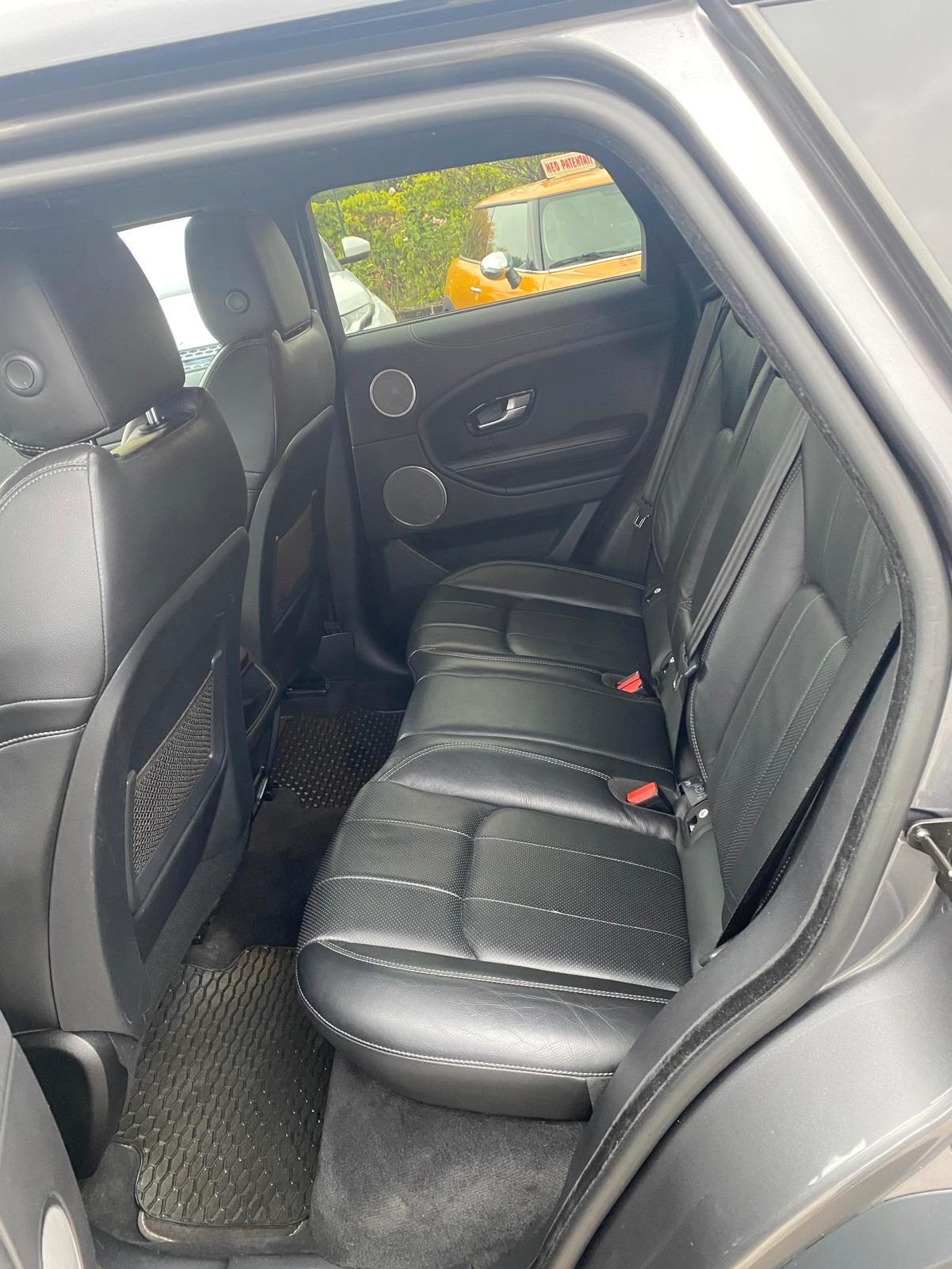 Land Rover Range Evoque 2.0 TD4 180 CV 5p. Pure