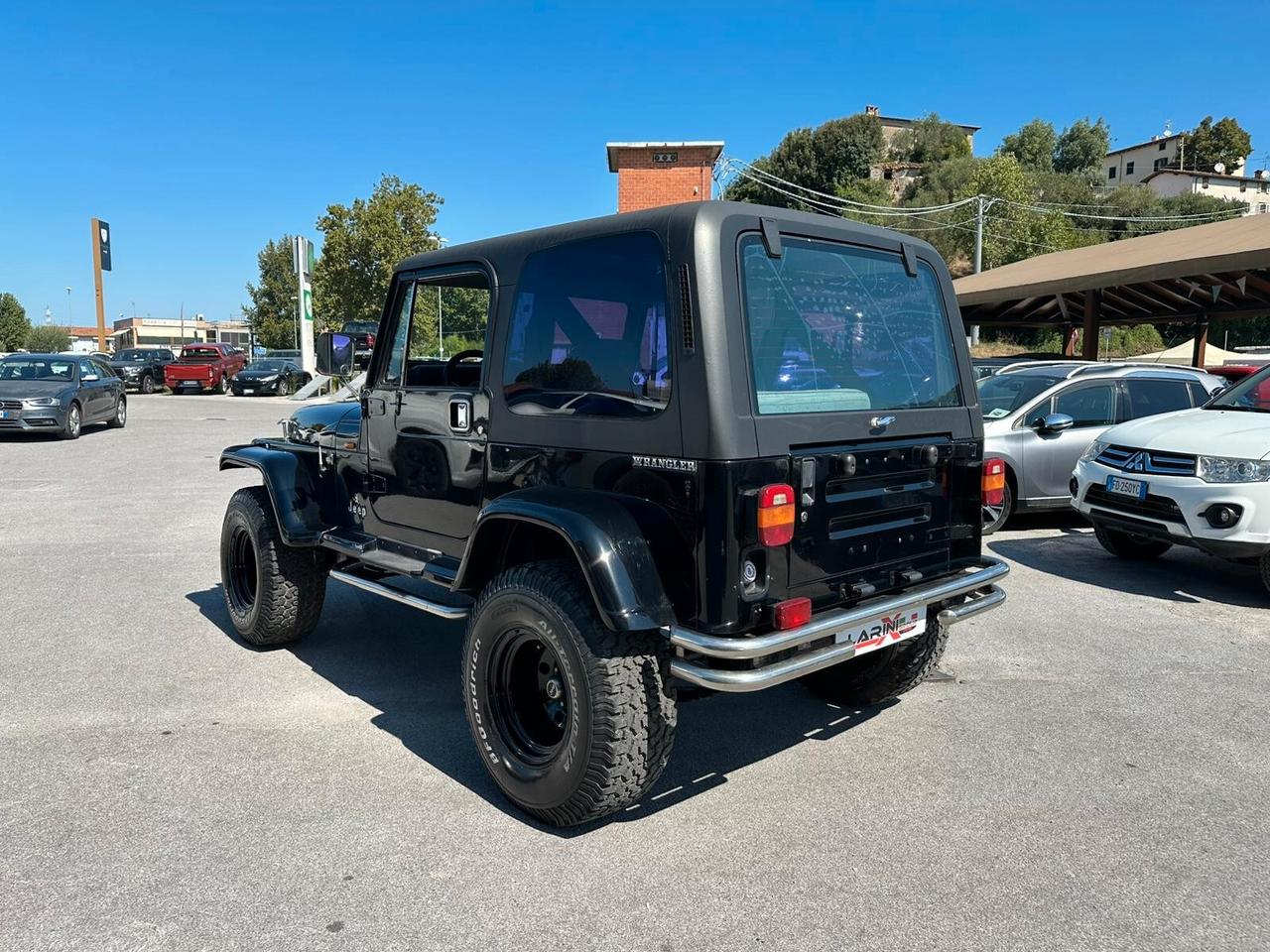 Jeep Wrangler 2.5 Laredo