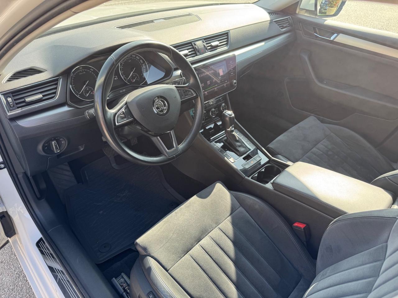 Skoda Superb 2.0 TDI 150 CV SCR DSG Wagon SportLine