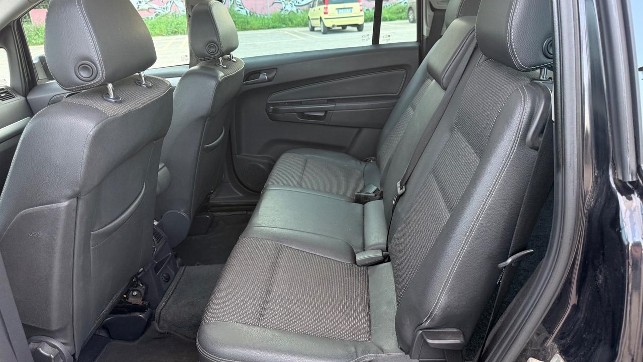 Opel Zafira 1.9 diesel Cosmo
