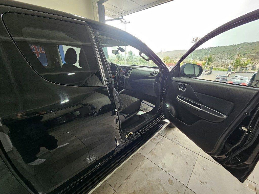 Mitsubishi L200 2.3 D Club Cab 4x4 Super Select Intense +IVA