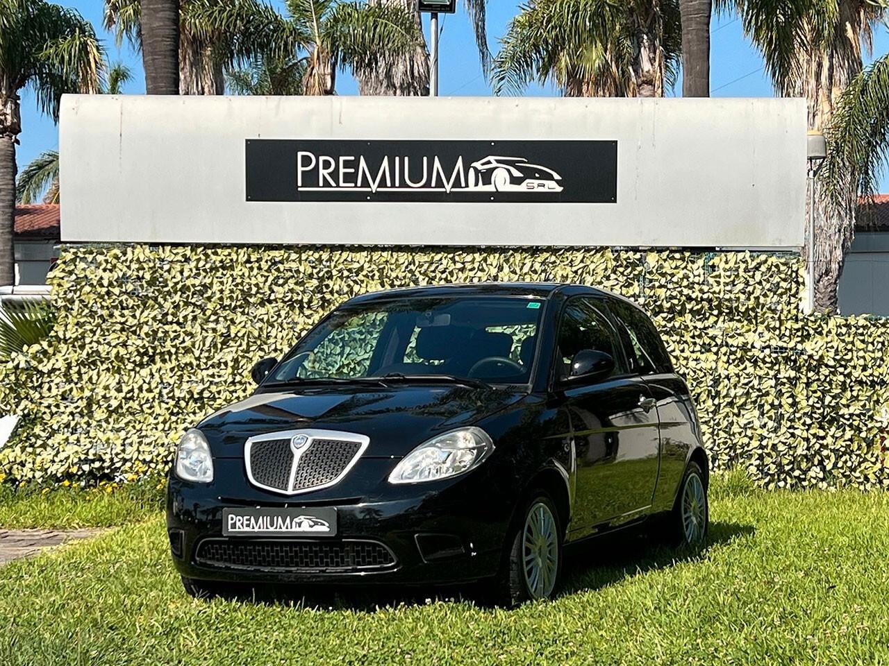 Lancia Ypsilon 1.3 MJT 90 CV Platino