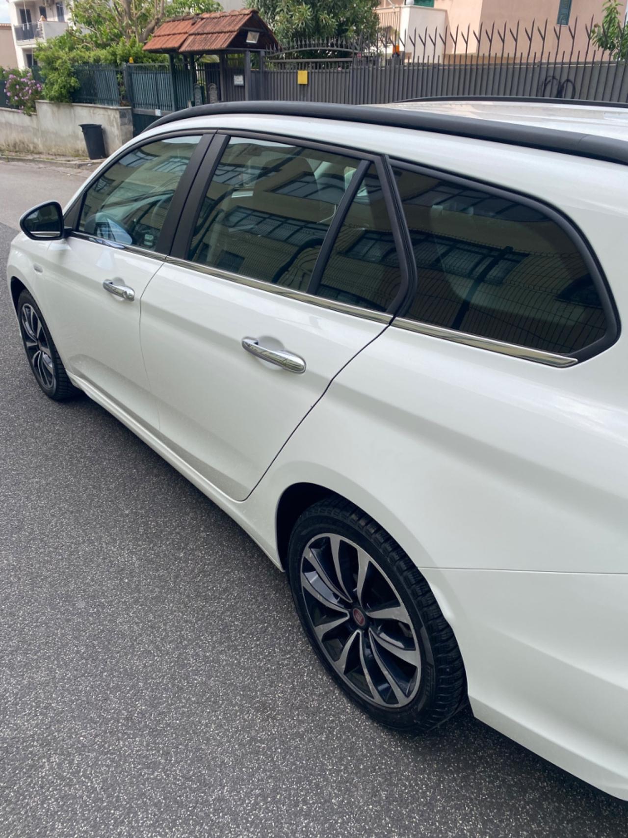 Fiat Tipo 1.6 Multijet Anno 2020 Full Led Navi