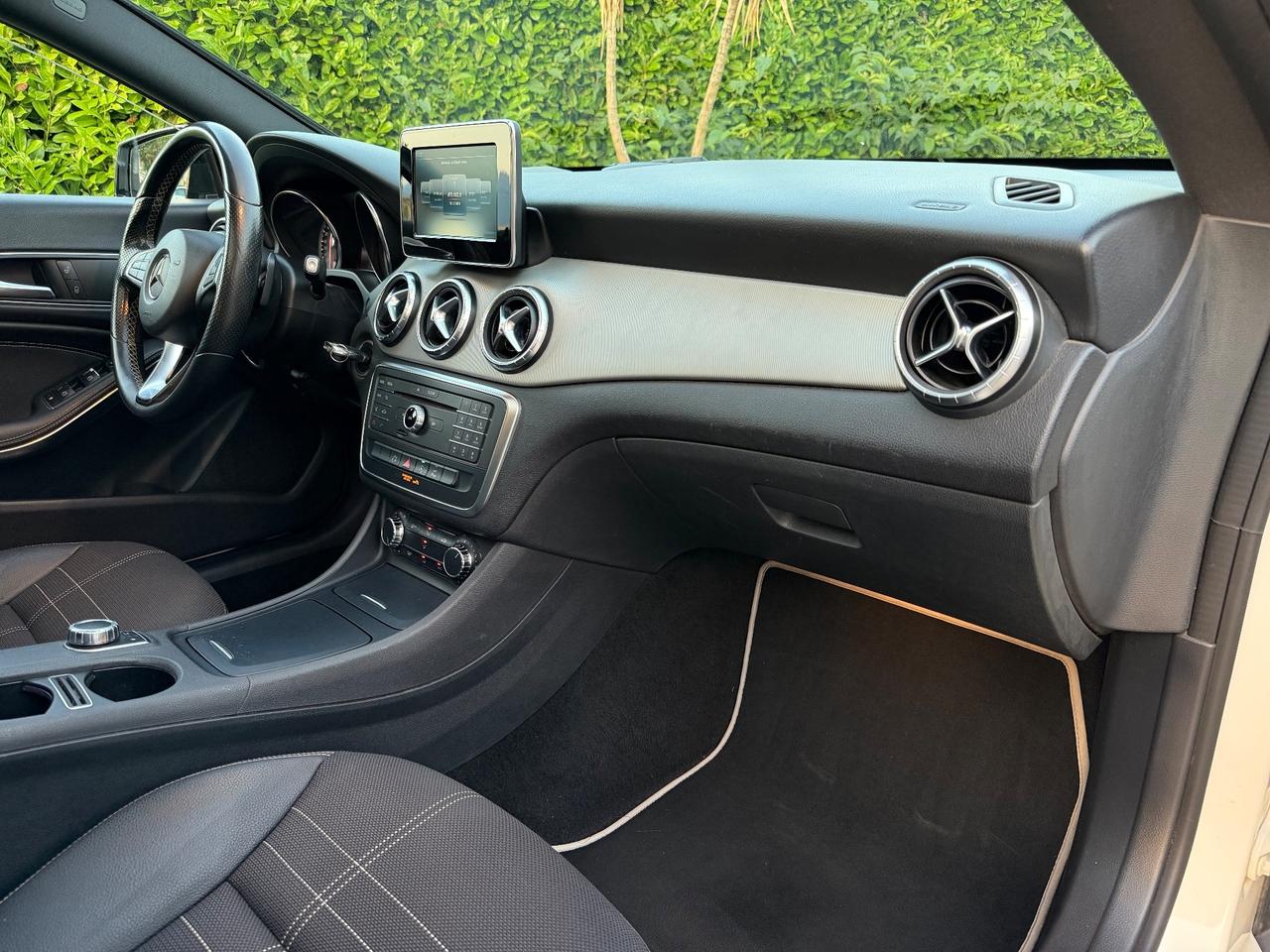 Mercedes-benz CLA 200 CDI Premium AMG 2015